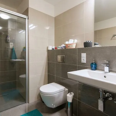 Free Parking In Garage Karolina Plazza, New Cosy Studio With All You Need Prague Exterior photo